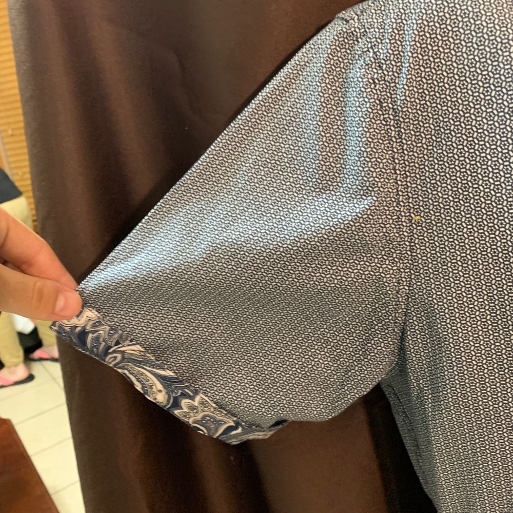 Signature Studio button up - Picture 3 of 5